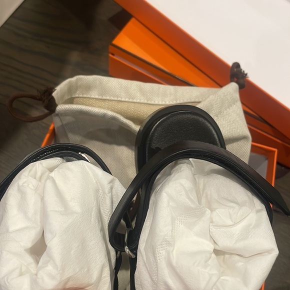 Hermes NIB Ines black sandal Kelly buckle lock 36 6 - Picture 2 of 4